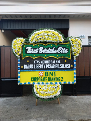 Papan Bunga Duka di Sukahening