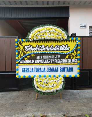 Papan Bunga Duka di Sukahening